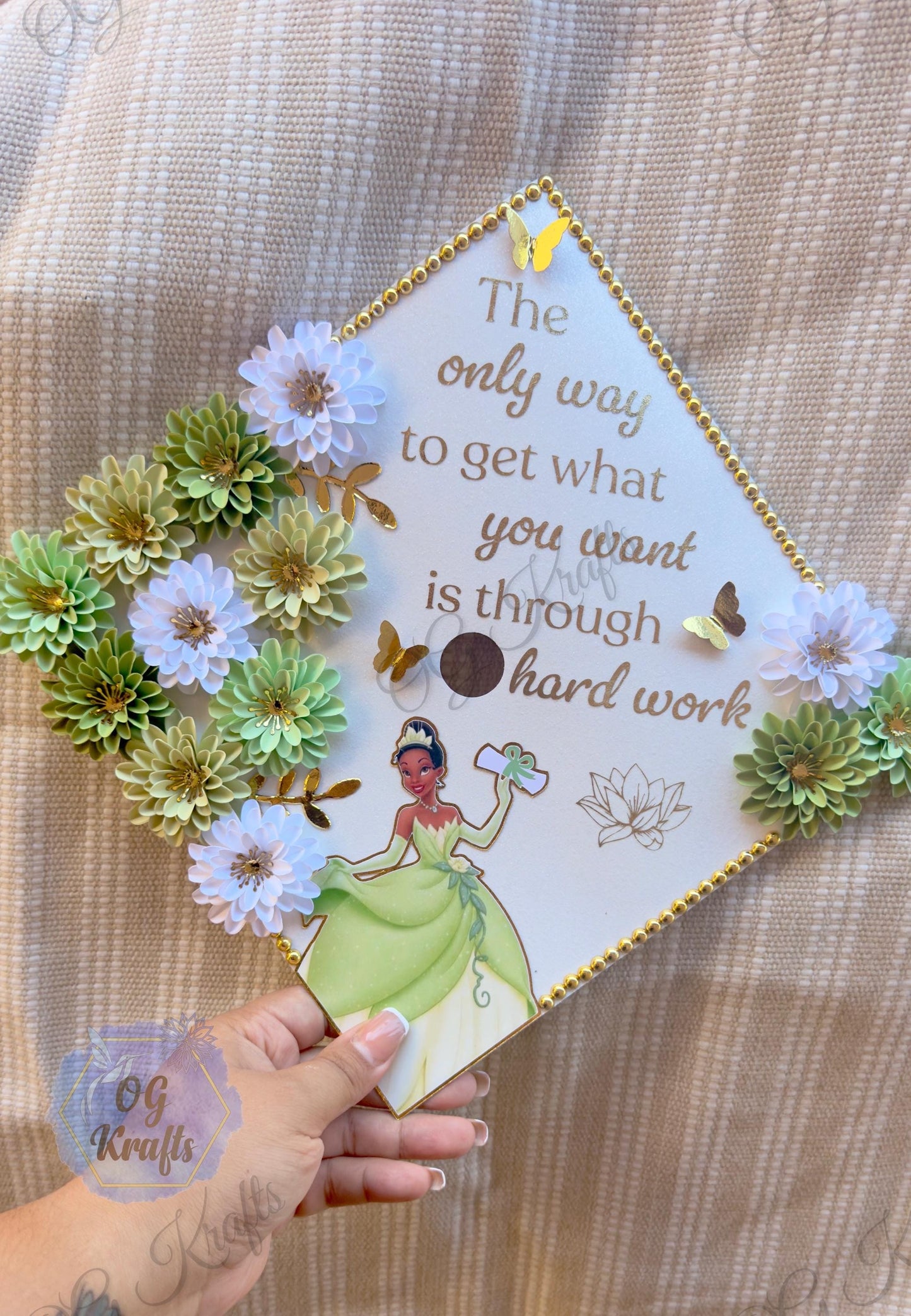 Custom Princess Graduation Cap Topper Class of 2026 Graduation Topper Cap Topper kinder and senior graduation gift viral grad cap Green Lei