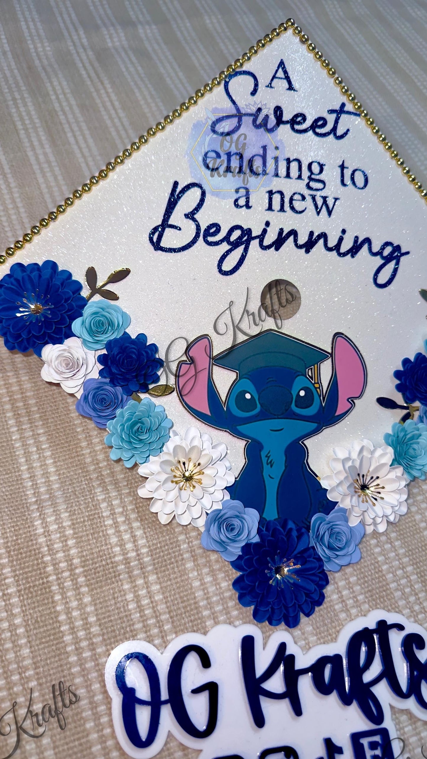 Cute Graduation Cap Topper  Personalized Grad Cap  Glitter Grad Cap  Class of 2026  Graduation Topper  Blue Alien Cap Topper Custom Grad Cap
