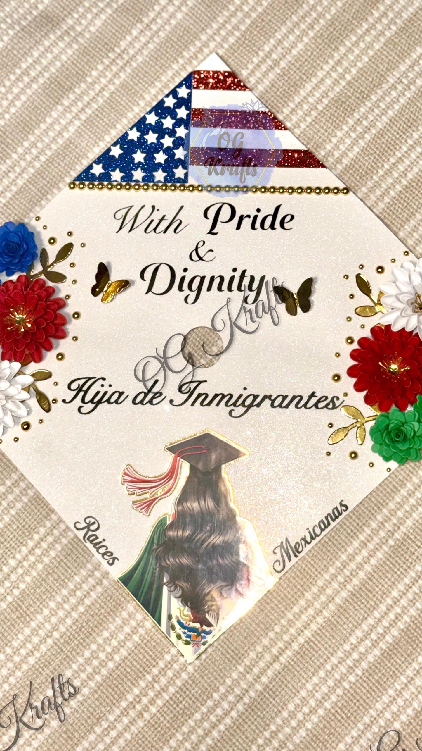 With Pride and Dignity Hija de Inmigrantes Graduation Cap Topper Mexican Colored Flowers  Class of 2026 Mexican American Graduation Topper
