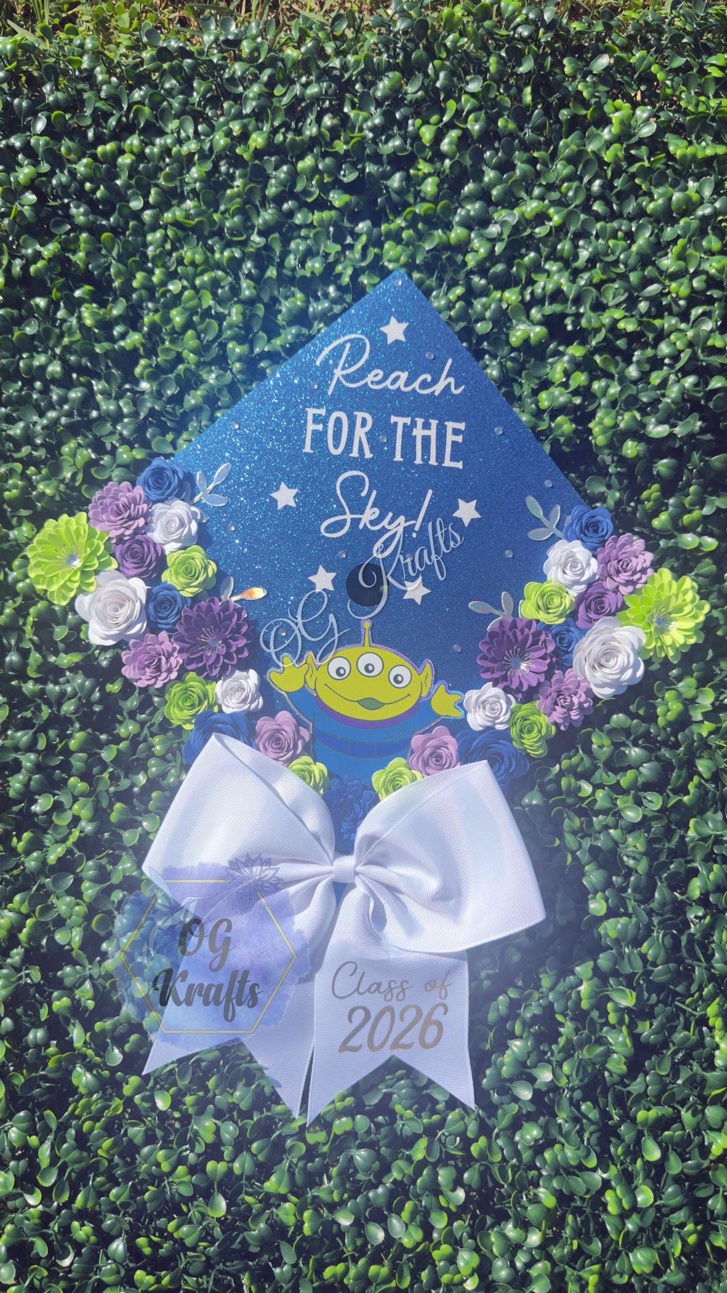 Reach for the Sky Graduation Cap Topper Senior Night Class of 2026 Graduation Topper Grad Cap Designs Viral Girly Alien Cap Topper w/ Bow